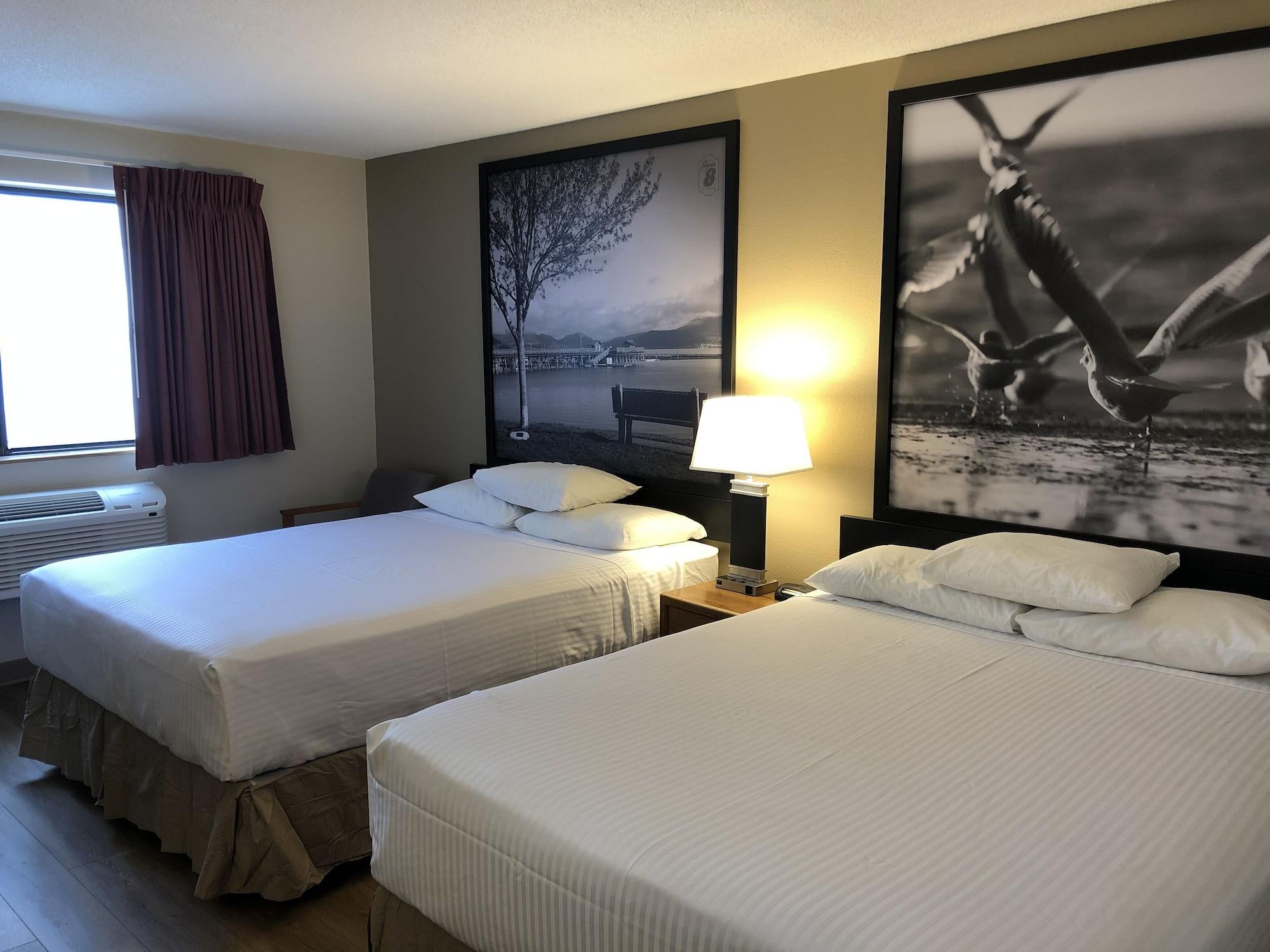 Hotel Super 8 By Wyndham Salmon Arm Exteriér fotografie