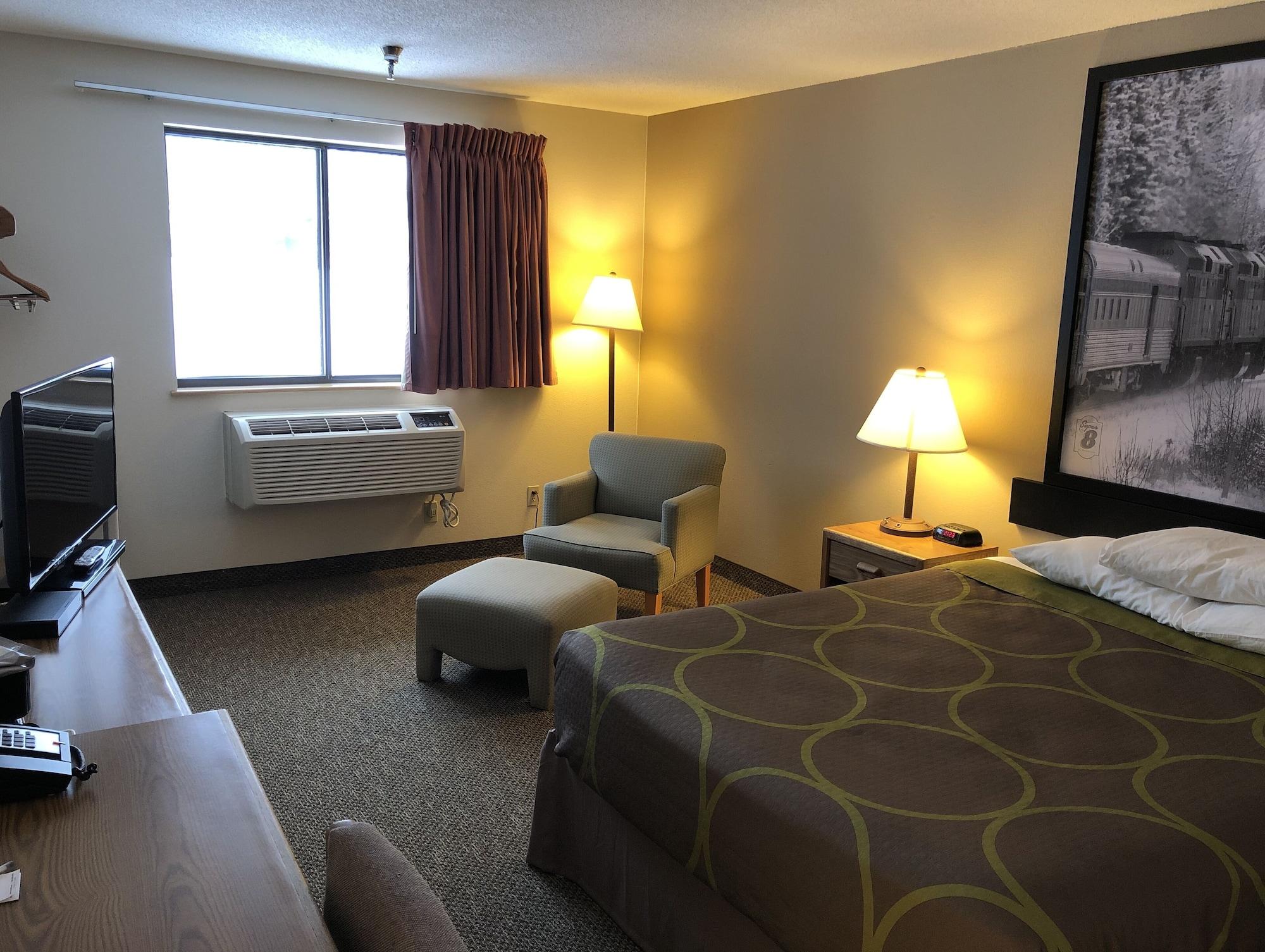 Hotel Super 8 By Wyndham Salmon Arm Exteriér fotografie