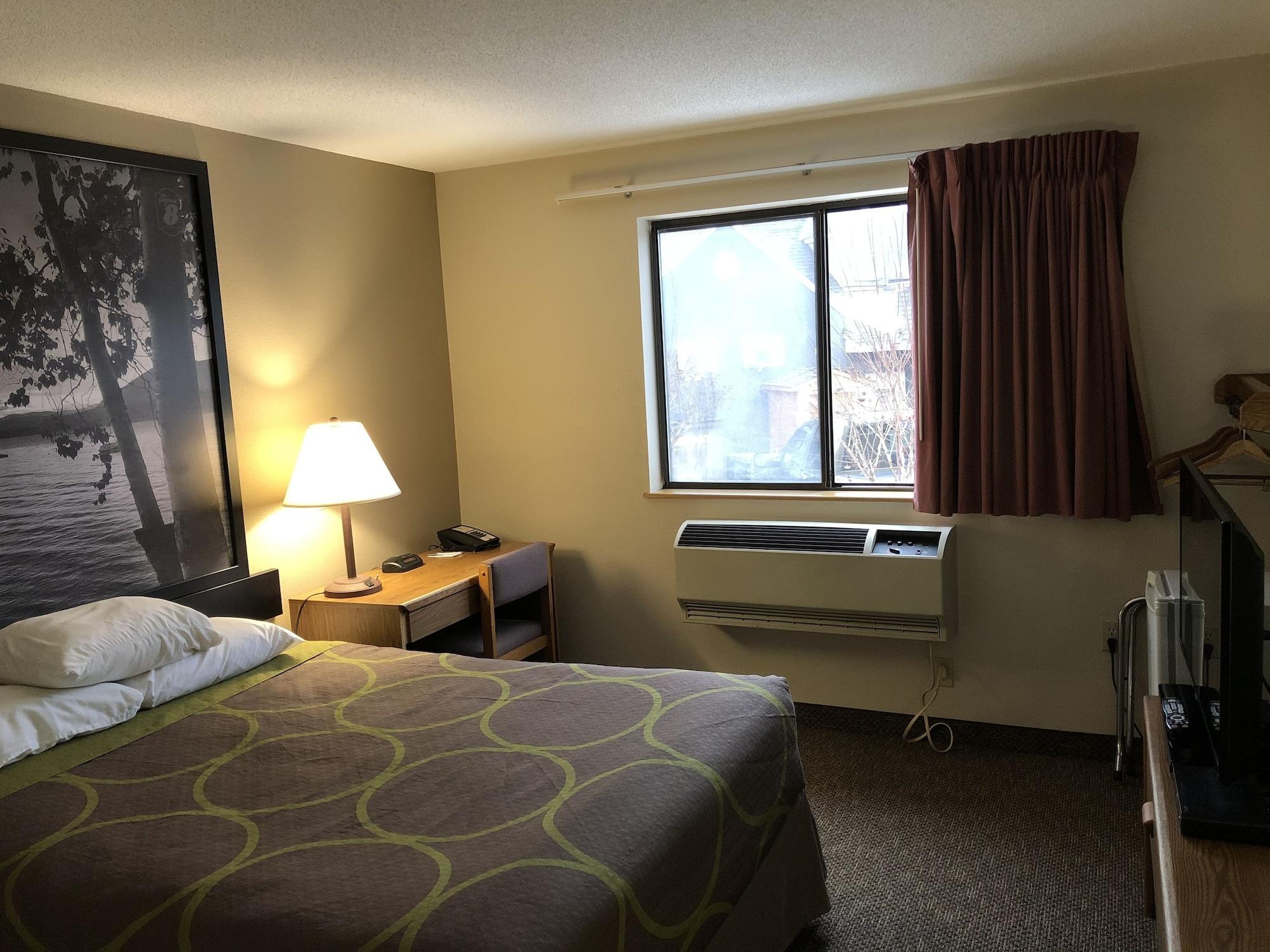 Hotel Super 8 By Wyndham Salmon Arm Exteriér fotografie
