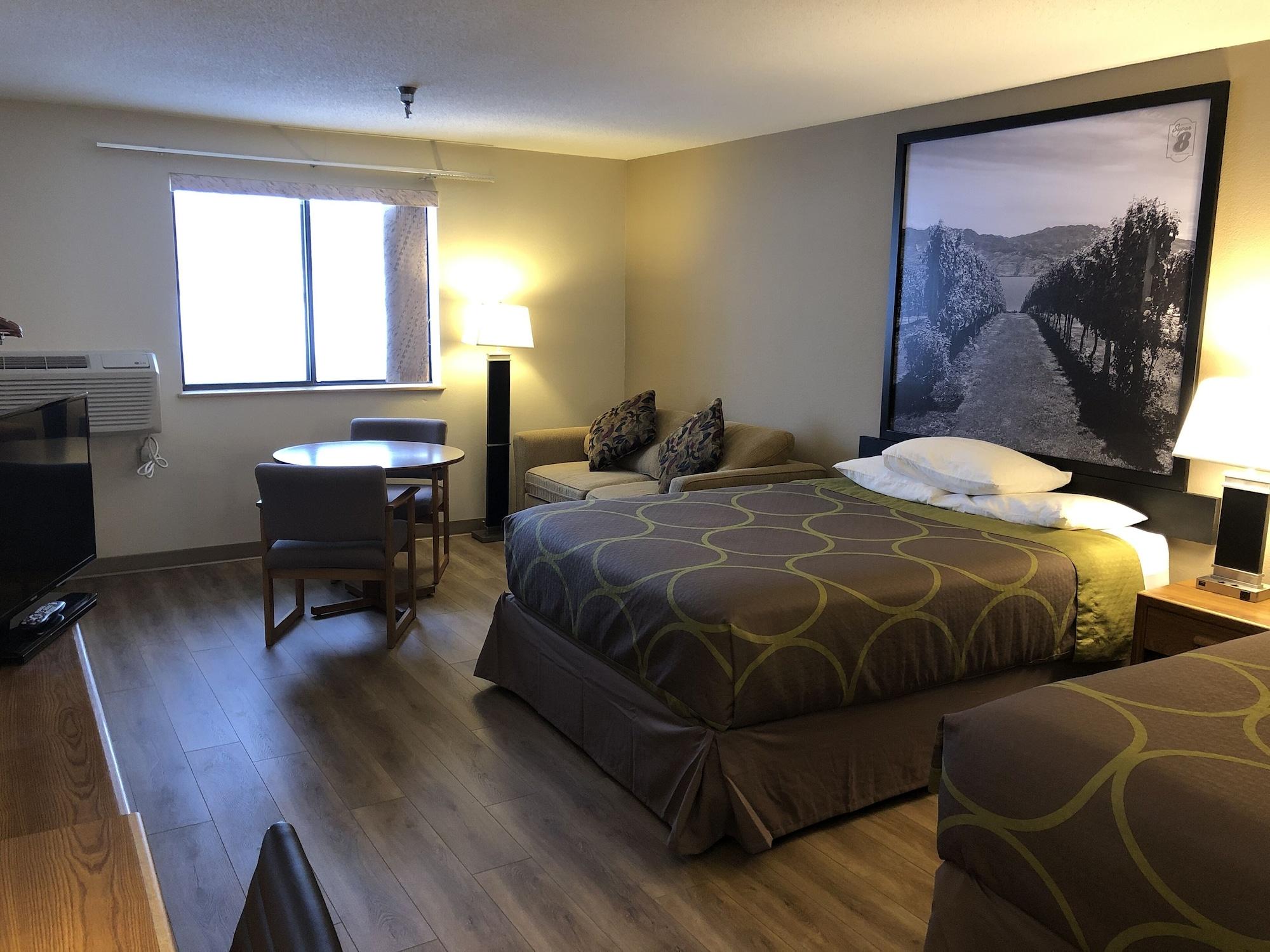 Hotel Super 8 By Wyndham Salmon Arm Exteriér fotografie