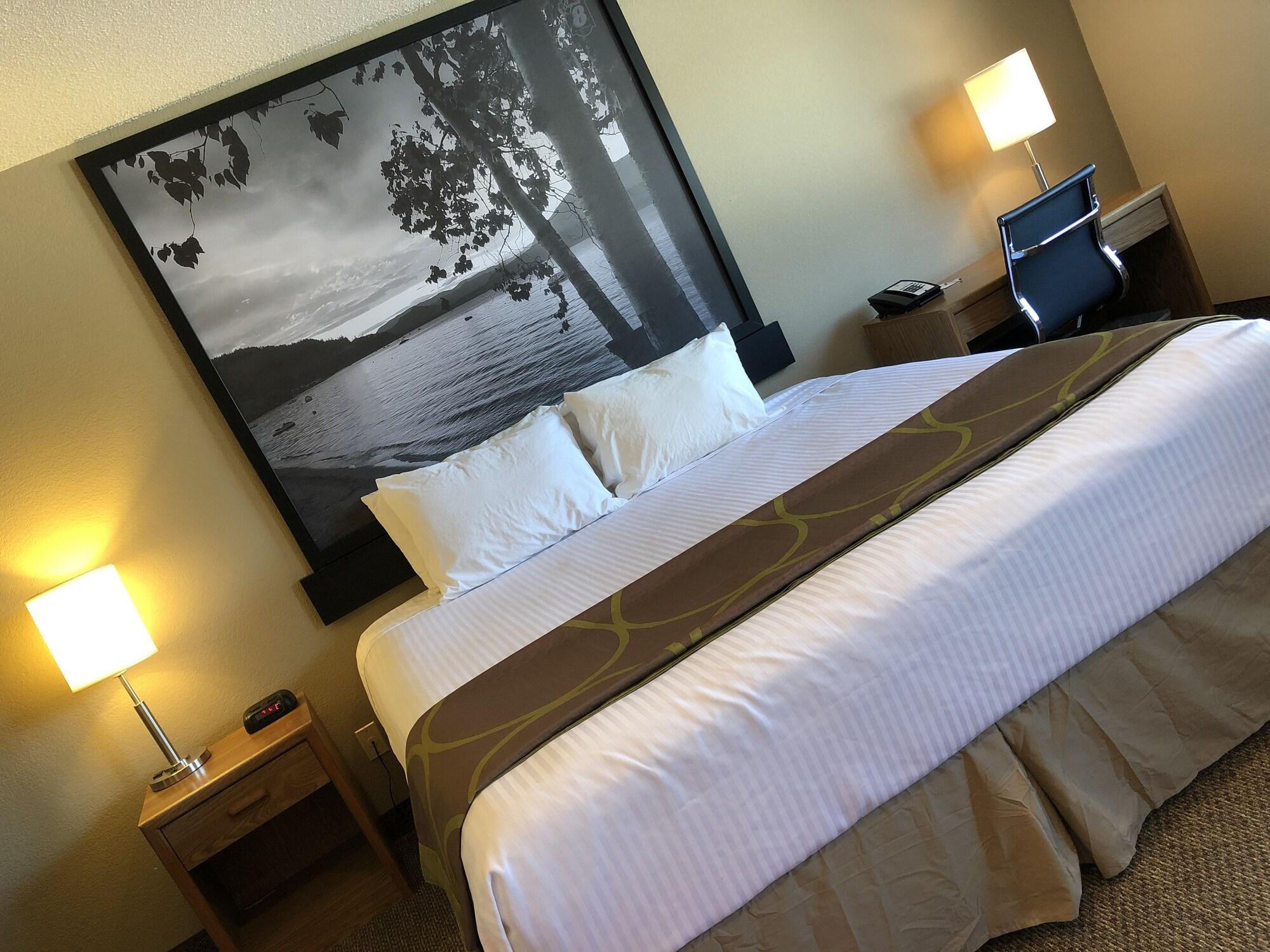 Hotel Super 8 By Wyndham Salmon Arm Exteriér fotografie
