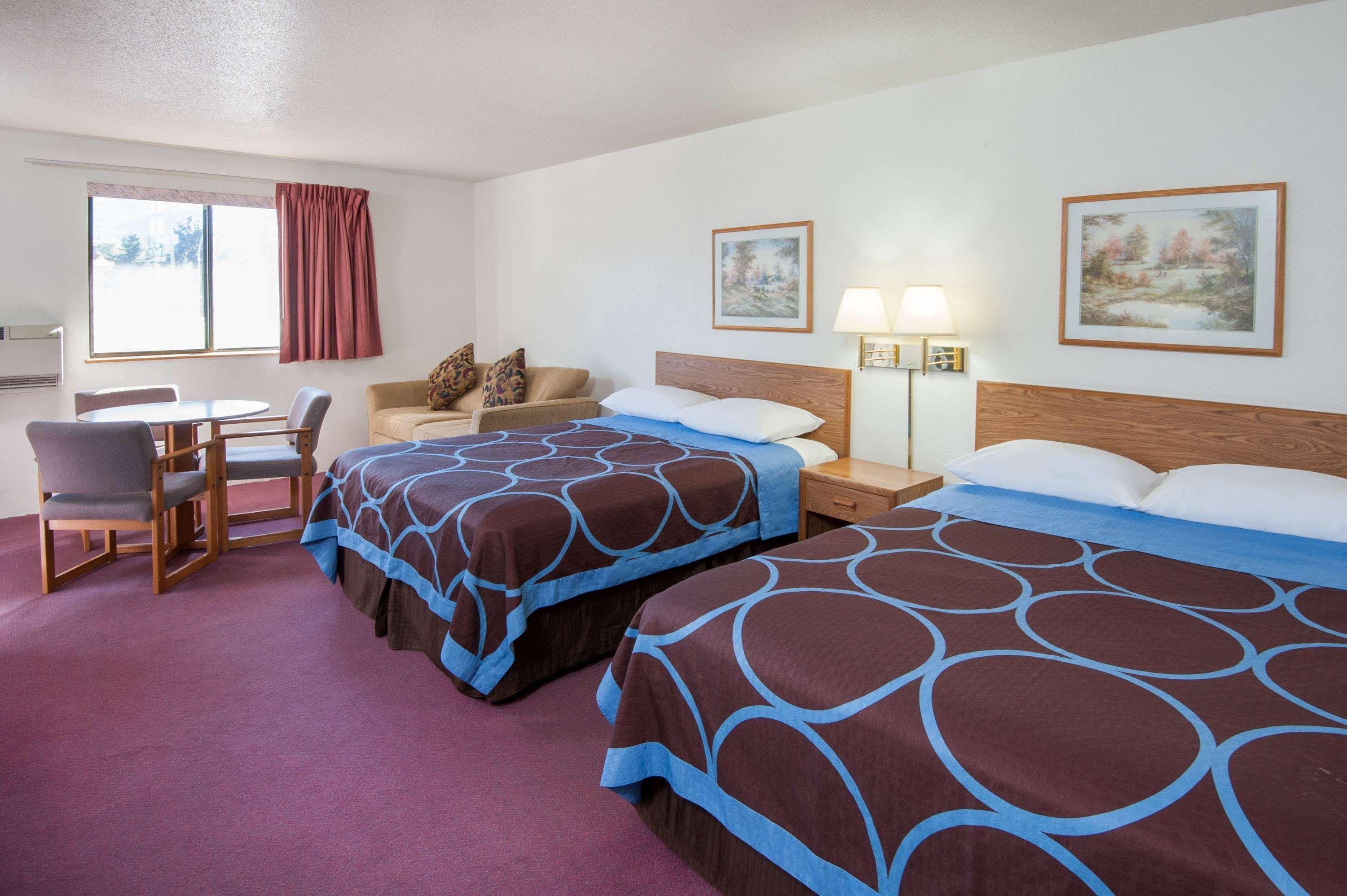 Hotel Super 8 By Wyndham Salmon Arm Exteriér fotografie