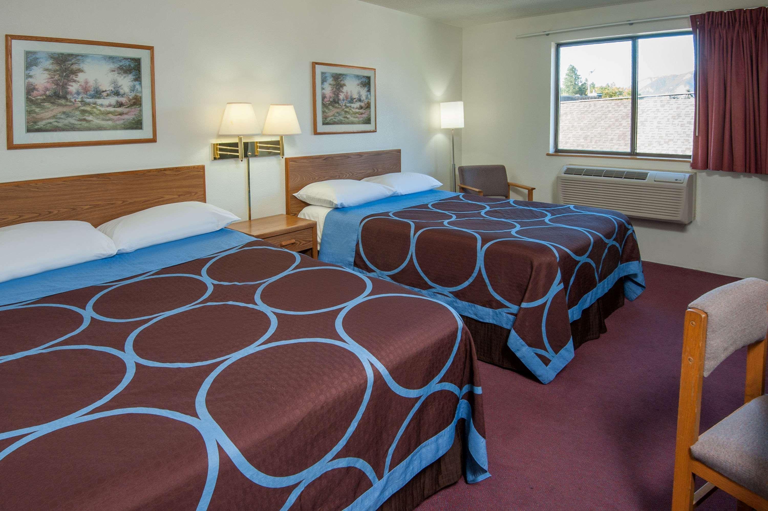 Hotel Super 8 By Wyndham Salmon Arm Exteriér fotografie